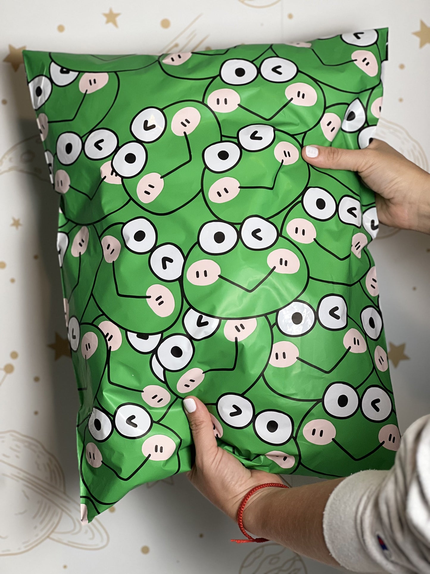 15x19 Premium Poly Mailer- Smiley Froggy